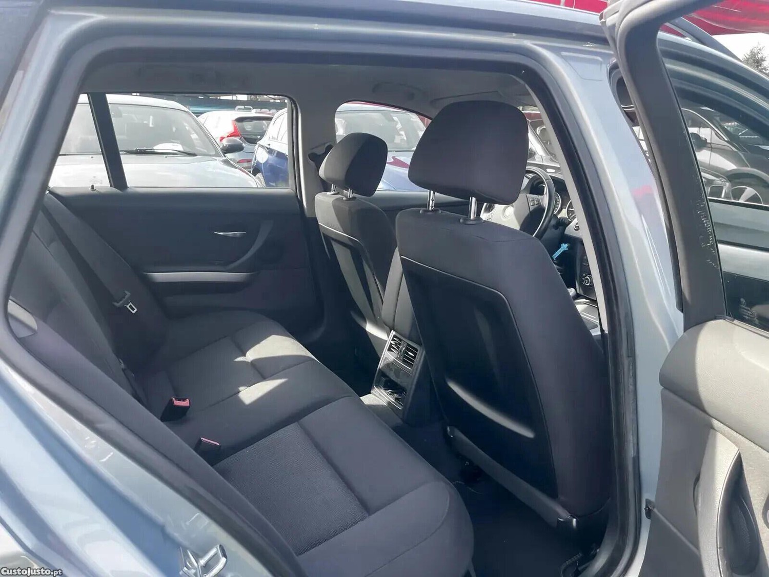 BMW 320 i Edition Exclusive — fotografia 4
