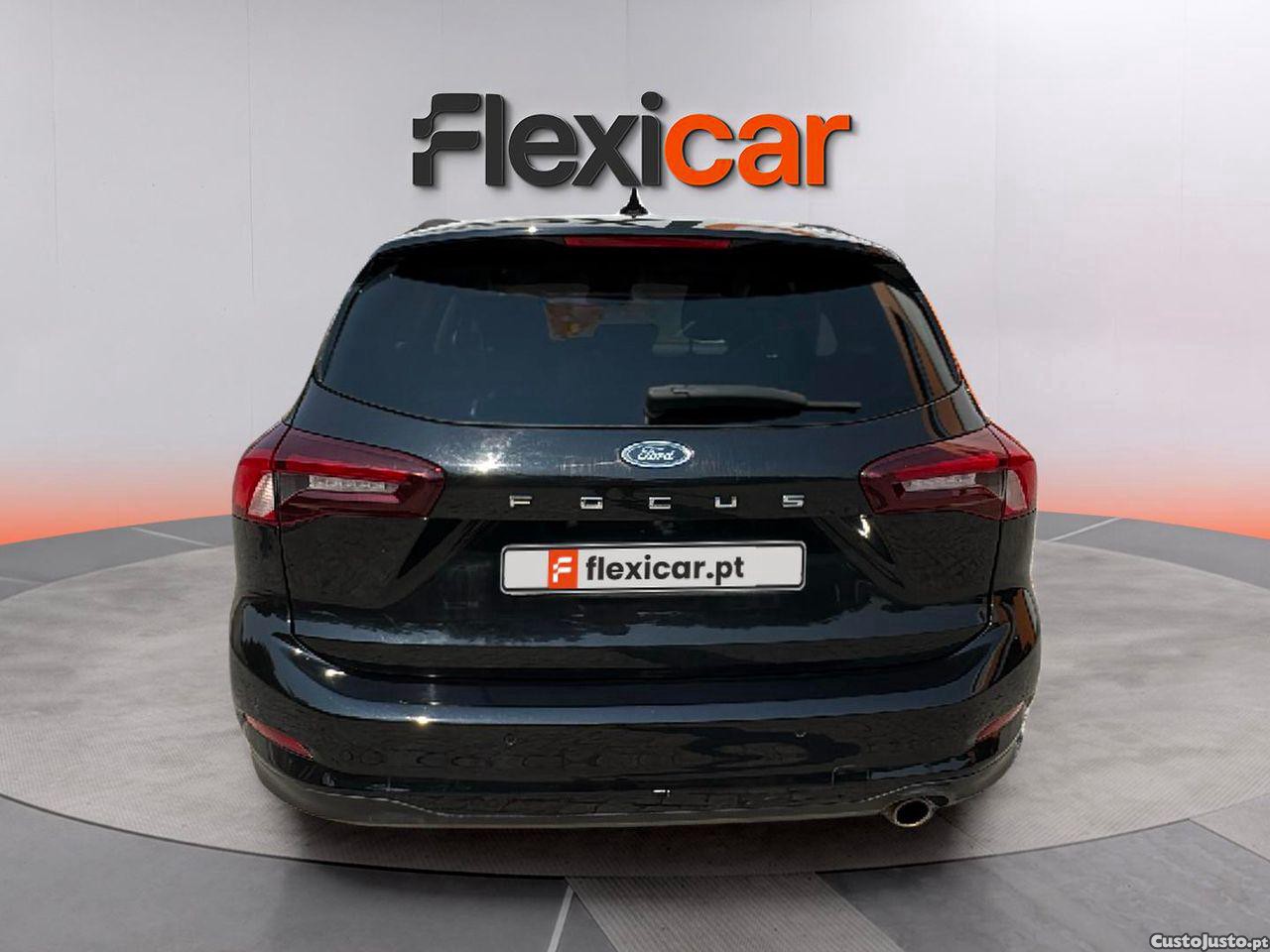 Ford Focus SW 1.0 EcoBoost Connected — fotografia 12