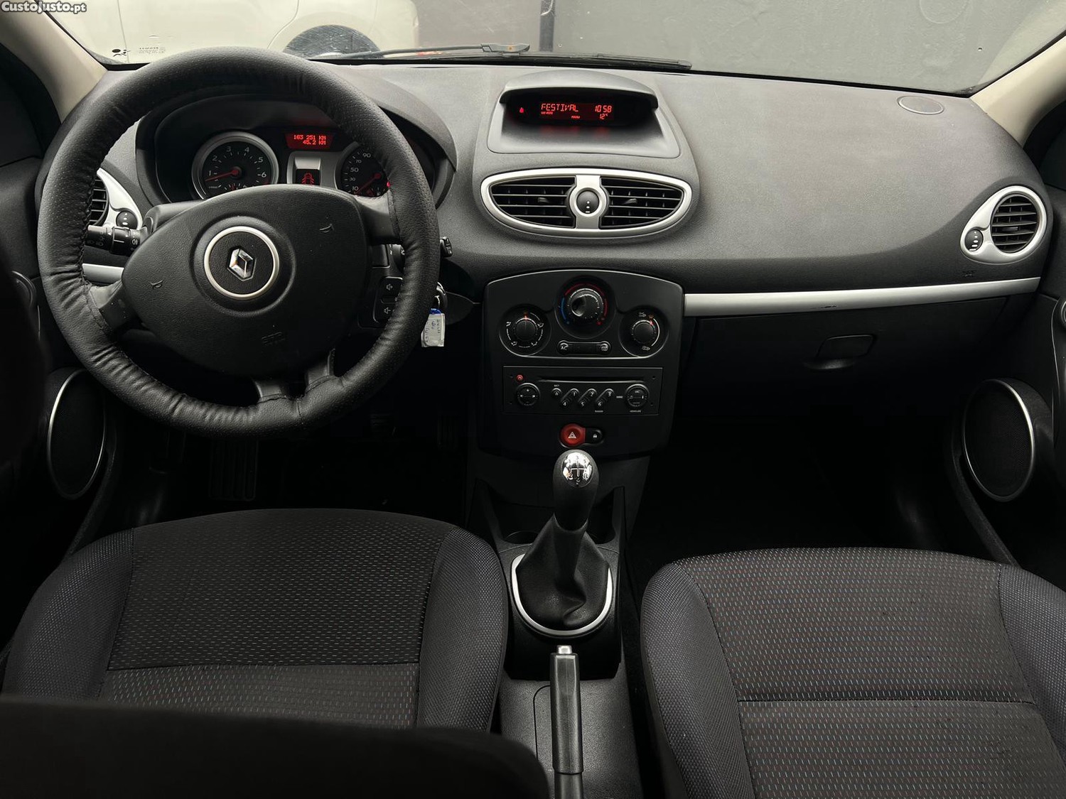 Renault Clio 1.2 16V Dynamique — fotografia 8