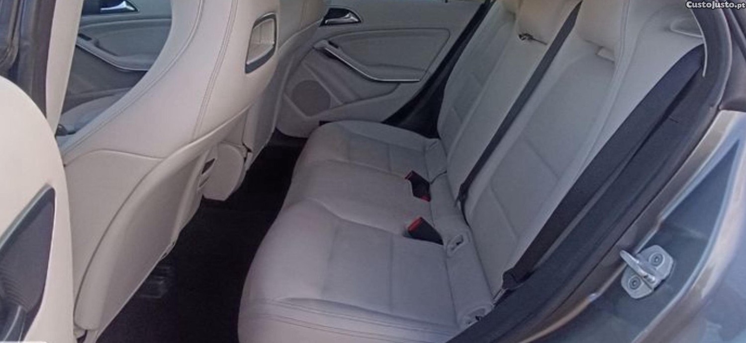 Mercedes-Benz CLA 180 D Shooting Brake — fotografia 3