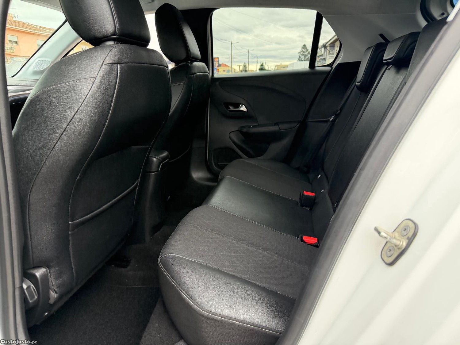 Opel Corsa 1.5 D Elegance — fotografia 16