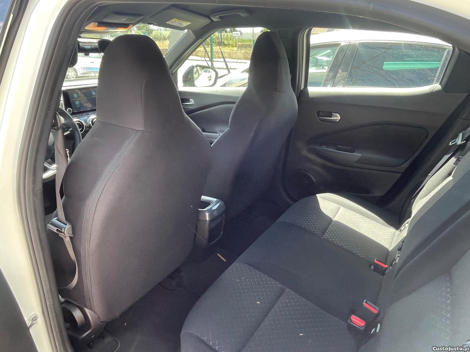 Nissan Juke 1.0 DIG-T Acenta 75000 km — fotografia 3