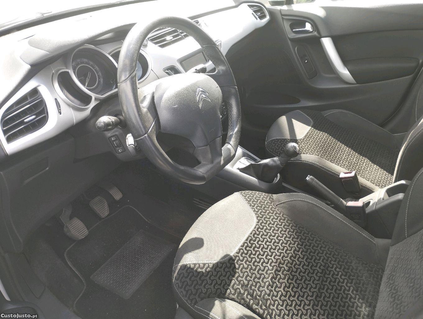 Citroën C3 1.2 gasolina — fotografia 3