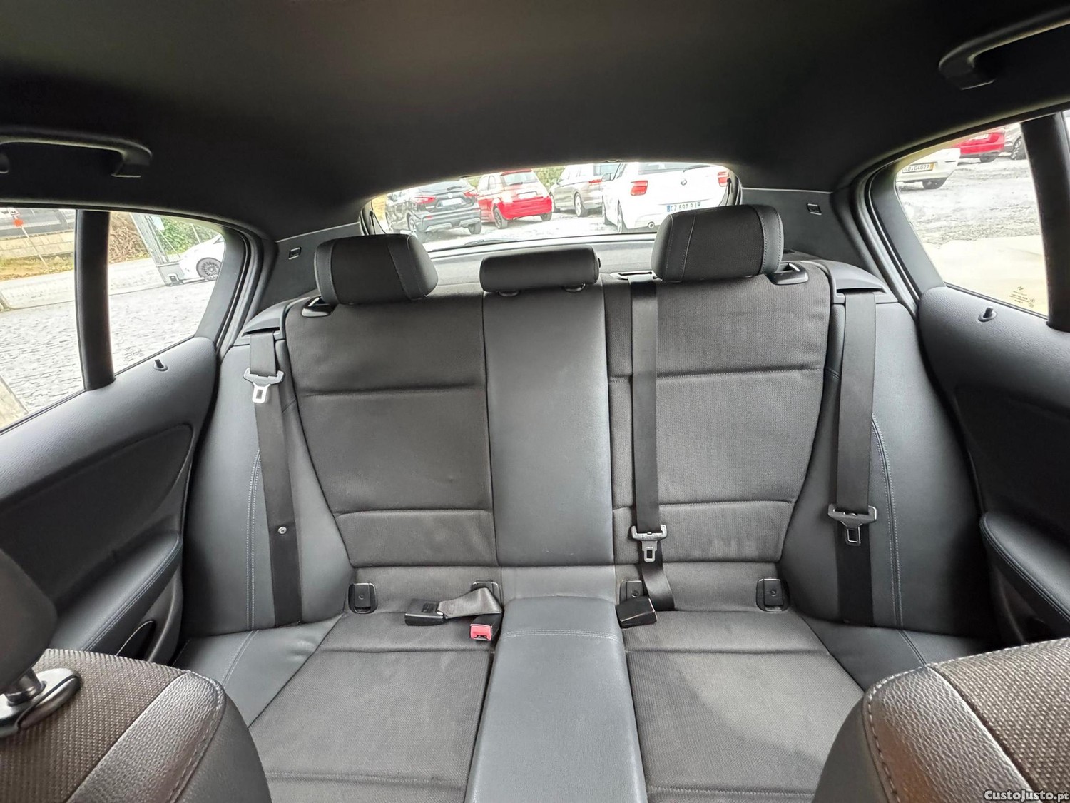 BMW 118 d — fotografia 12