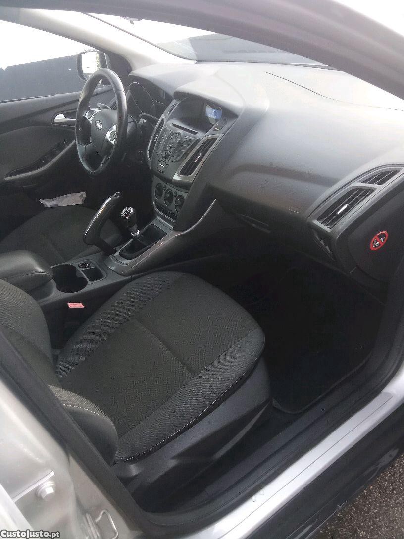 Ford Focus 4 — fotografia 3
