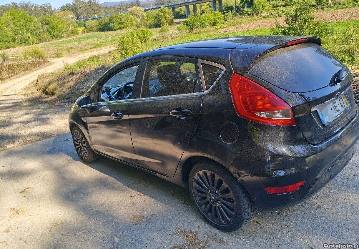 Ford Fiesta 1.4 tdci — fotografia 10