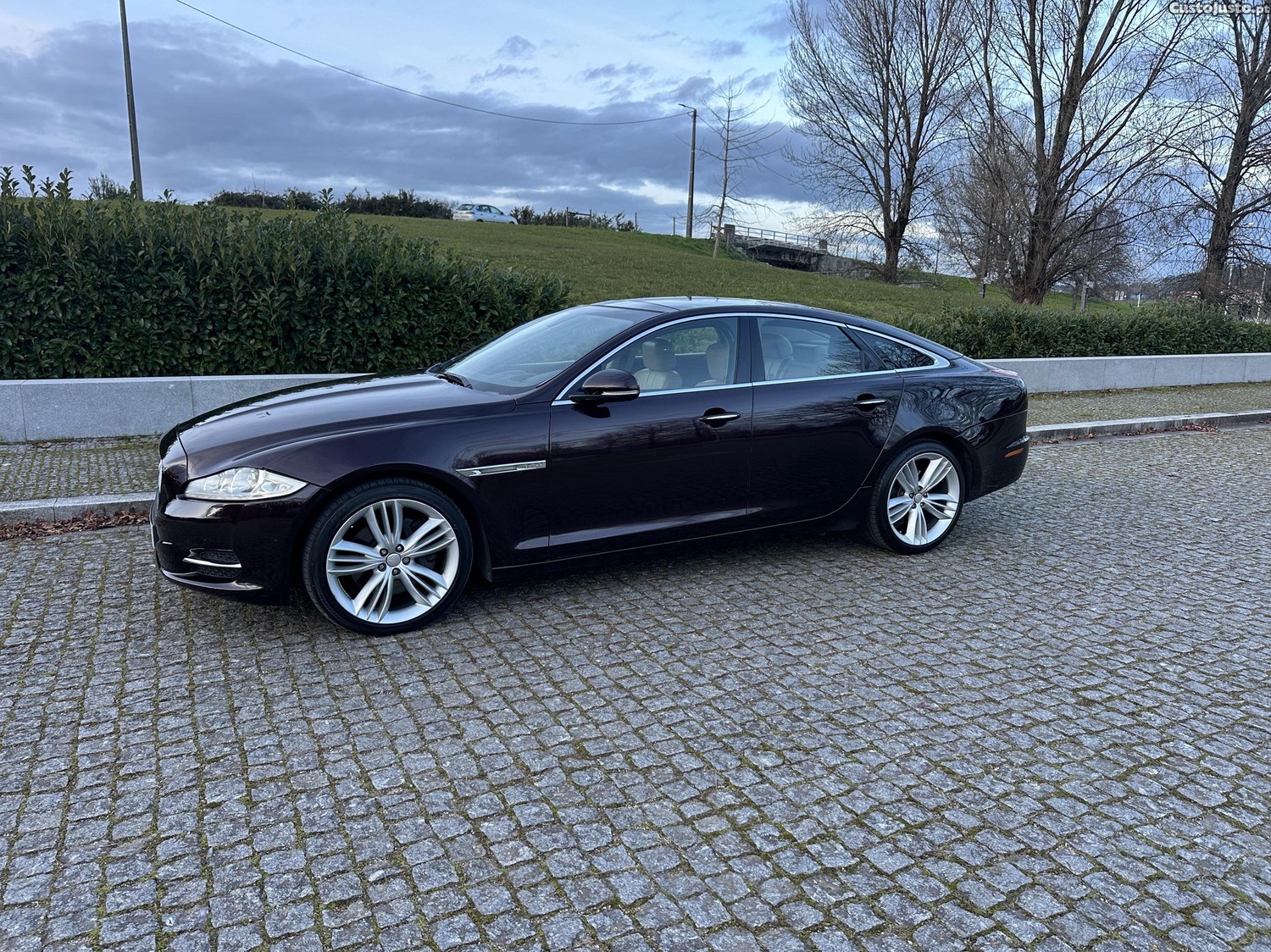 Jaguar XJ 3.0 V6 275 CV — fotografia 4