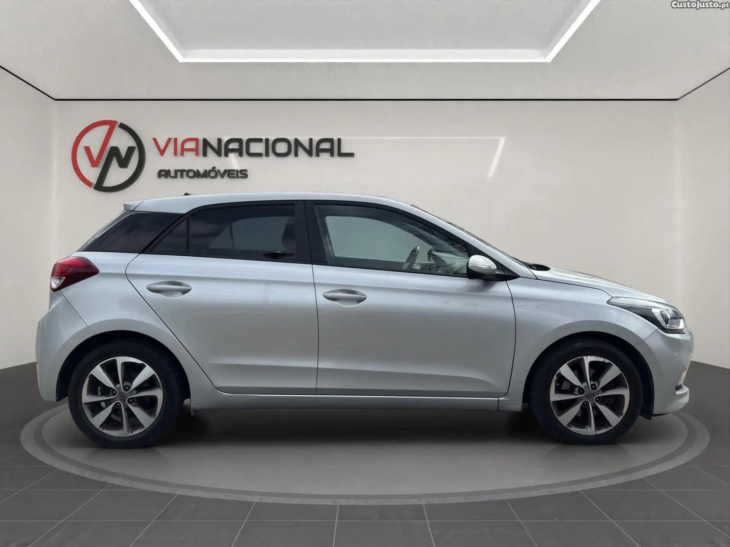 Hyundai i20 1.1 CRDi Access — fotografia 12