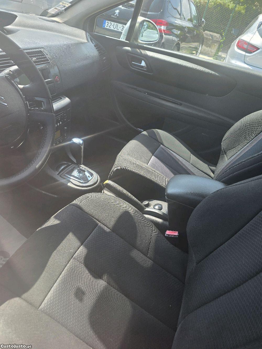 Citroën C4 1600 hdi automático — fotografia 3
