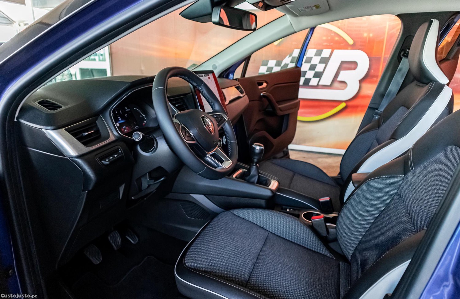 Renault Captur 1.0 TCE EXCLUSIVE — fotografia 16
