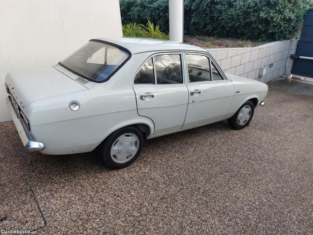 Ford Escort mk1 foto 2