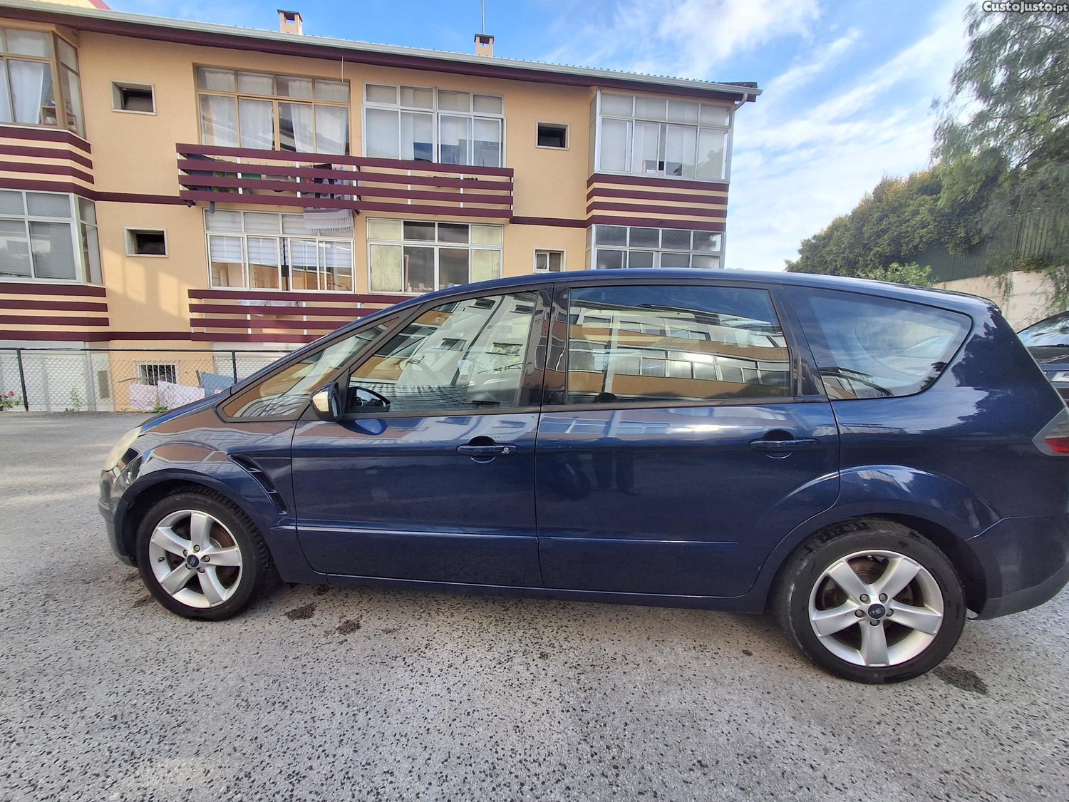Ford S-Max Titanium — fotografia 4