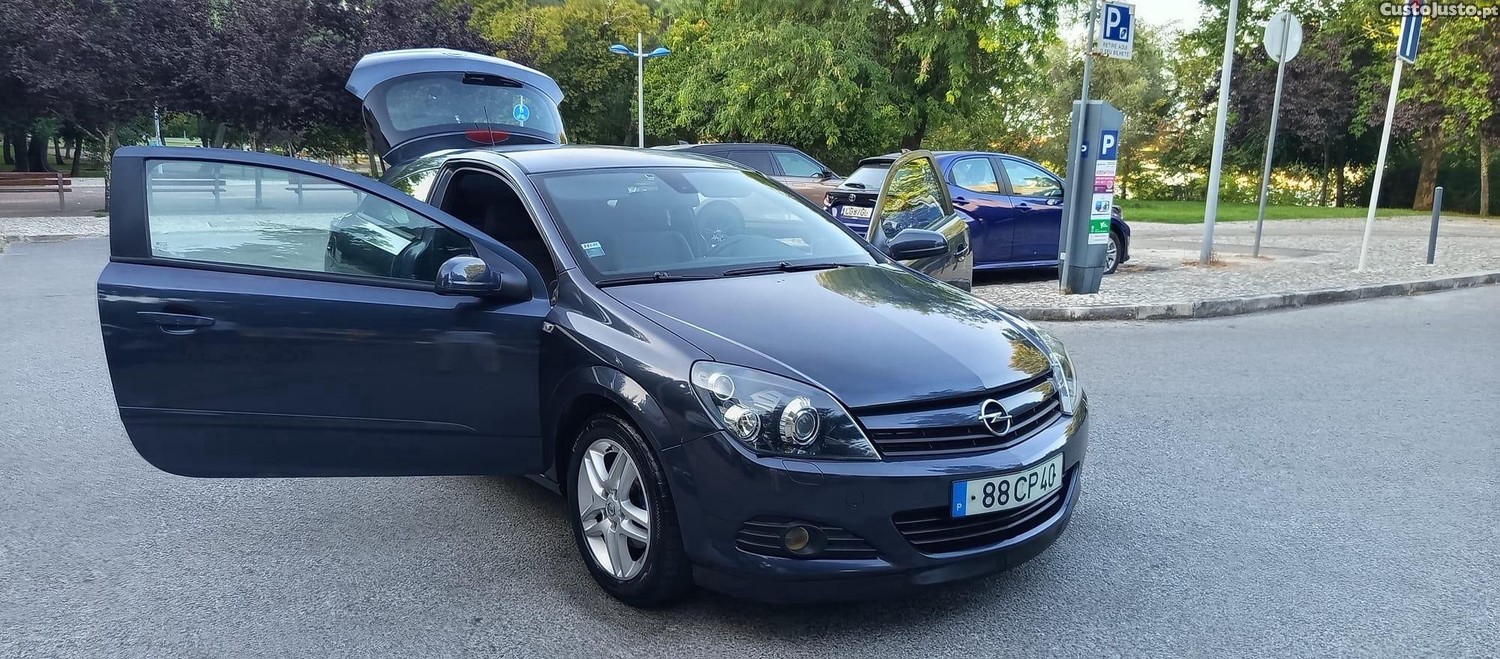 Opel Astra GTC — fotografia 10