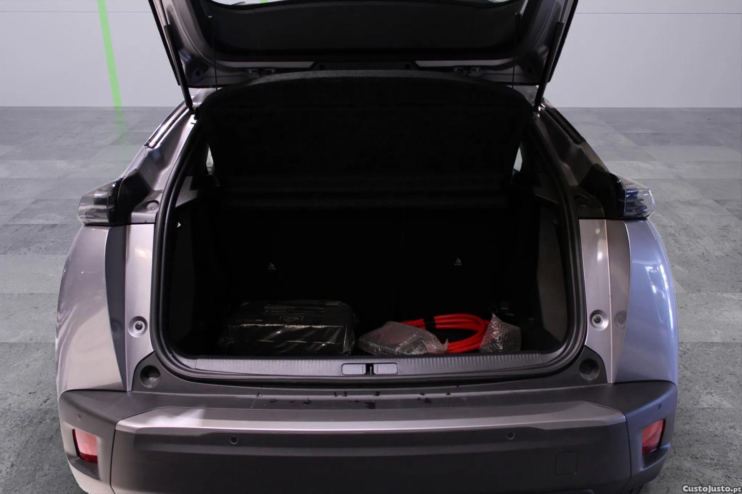 Peugeot e-2008 50 kWh Active — fotografia 8