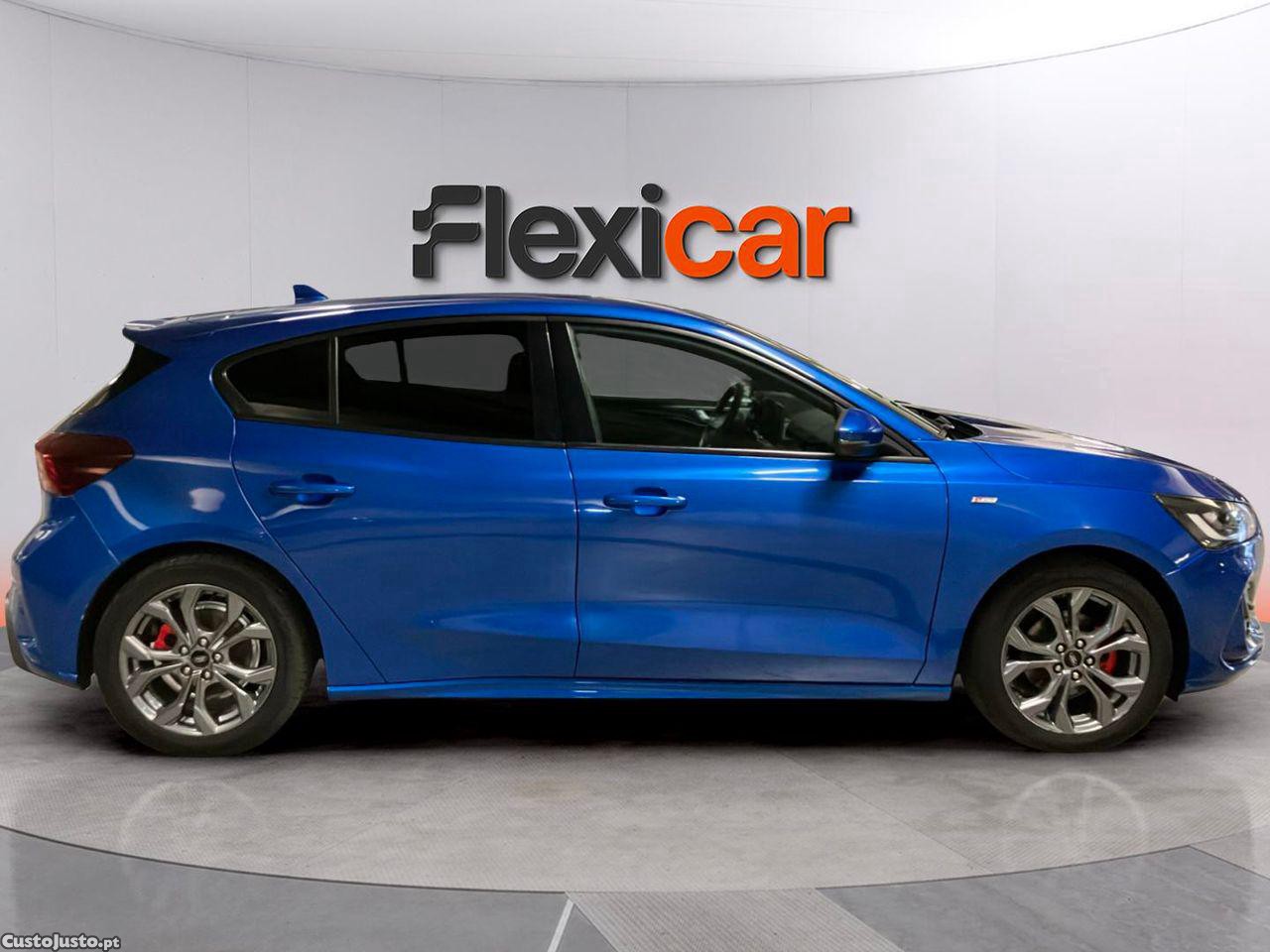 Ford Focus 1.0 EcoBoost MHEV ST-Line — fotografia 21