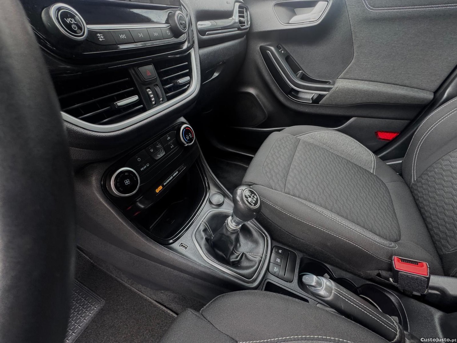 Ford Puma 1.0 EcoBoost MHEV Titanium — fotografia 8