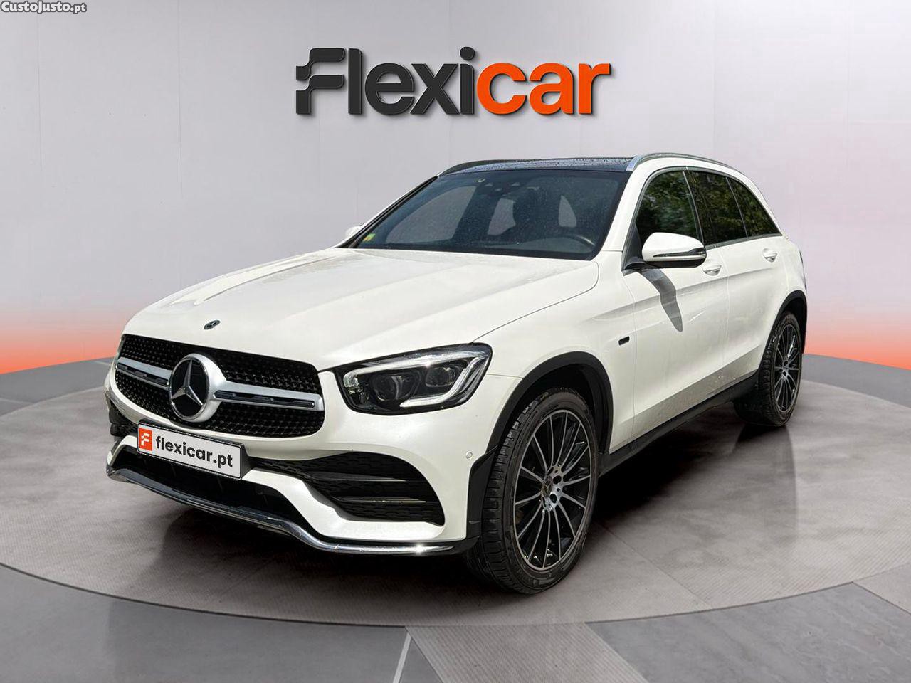 Mercedes-Benz GLC 300 e 4Matic — fotografia 27