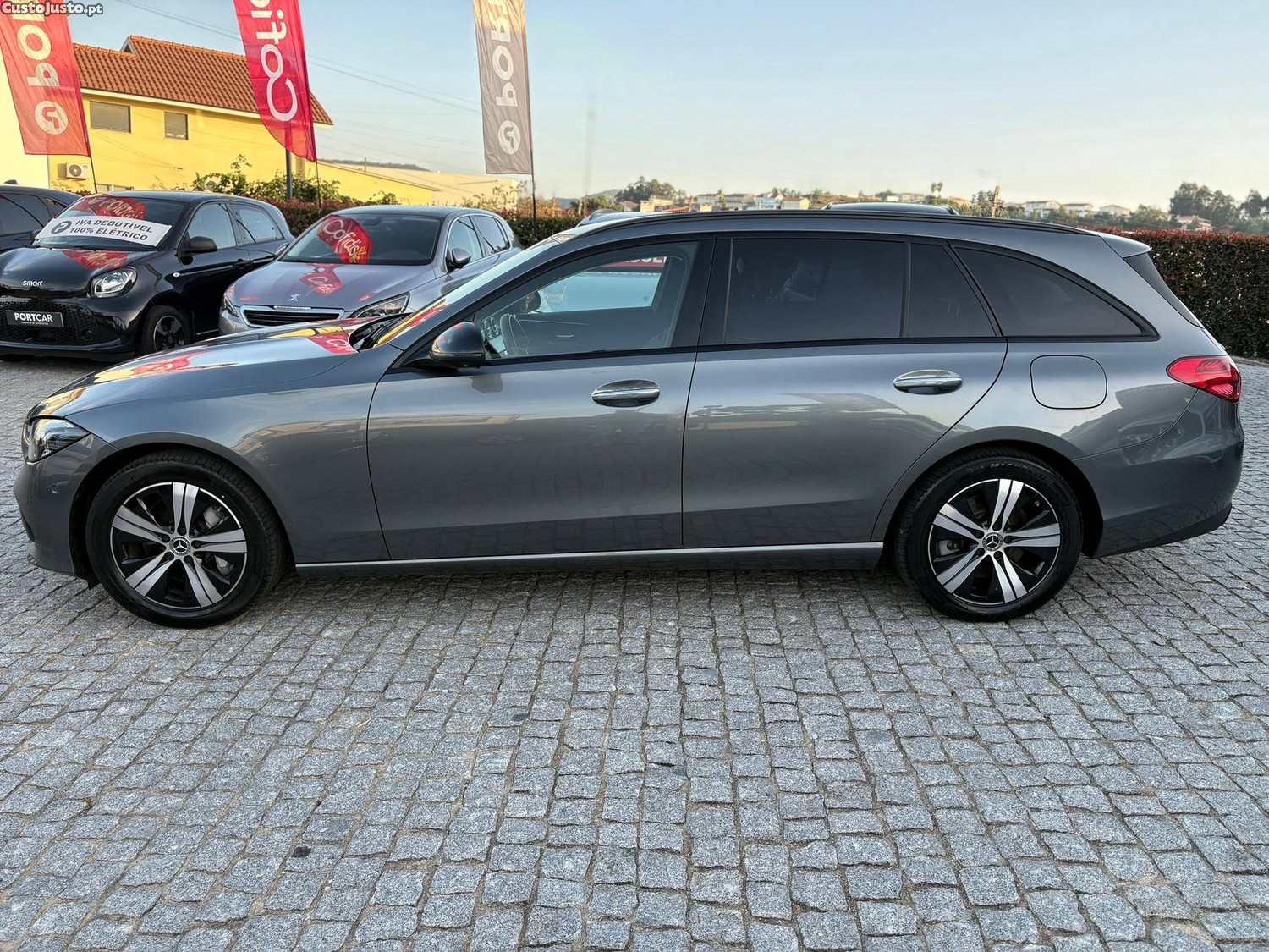 Mercedes-Benz C 300 e Avantgarde — fotografia 16