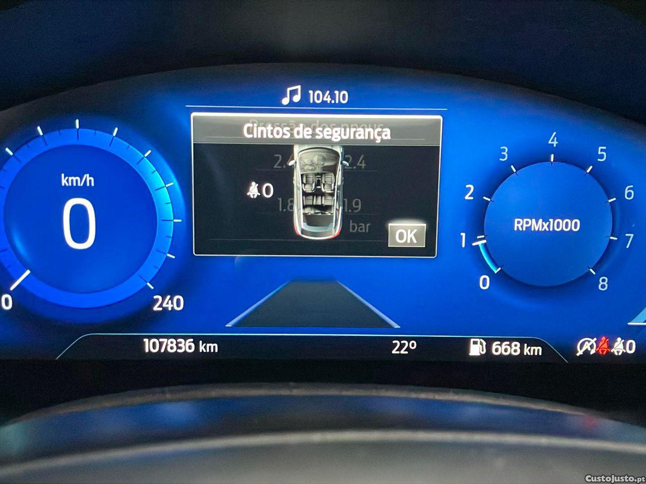 Ford Focus 1.0 EcoBoost MHEV ST-Line — fotografia 13