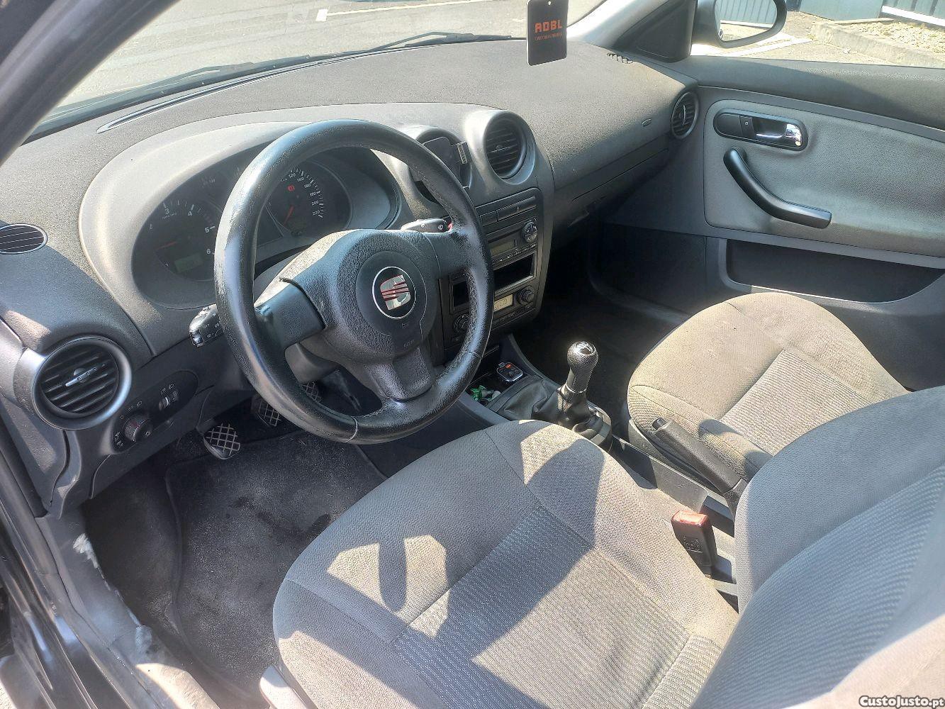 SEAT Ibiza 1.9 TDI PD 6L — fotografia 2
