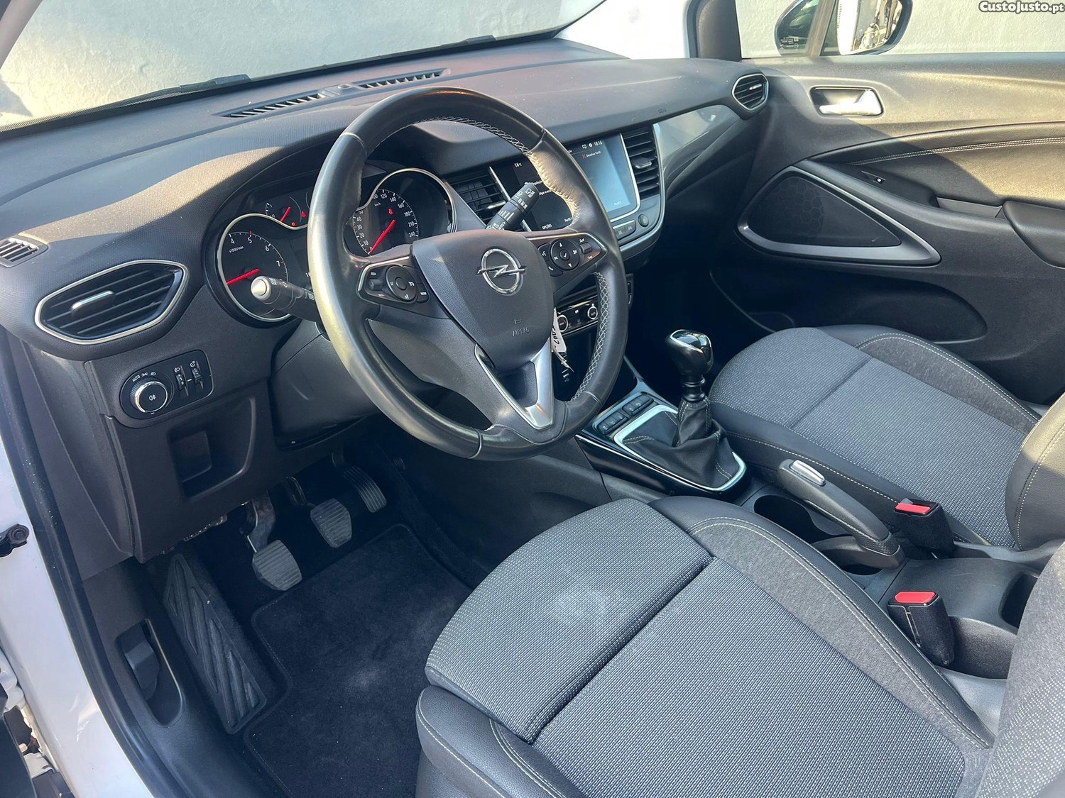 Opel Crossland X 1.2 T Elegance — fotografia 10