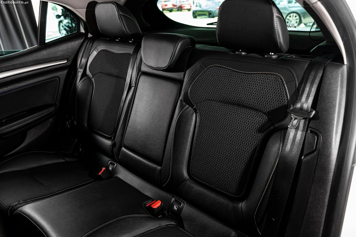Renault Mégane 1.6 dCi Bose Edition — fotografia 8