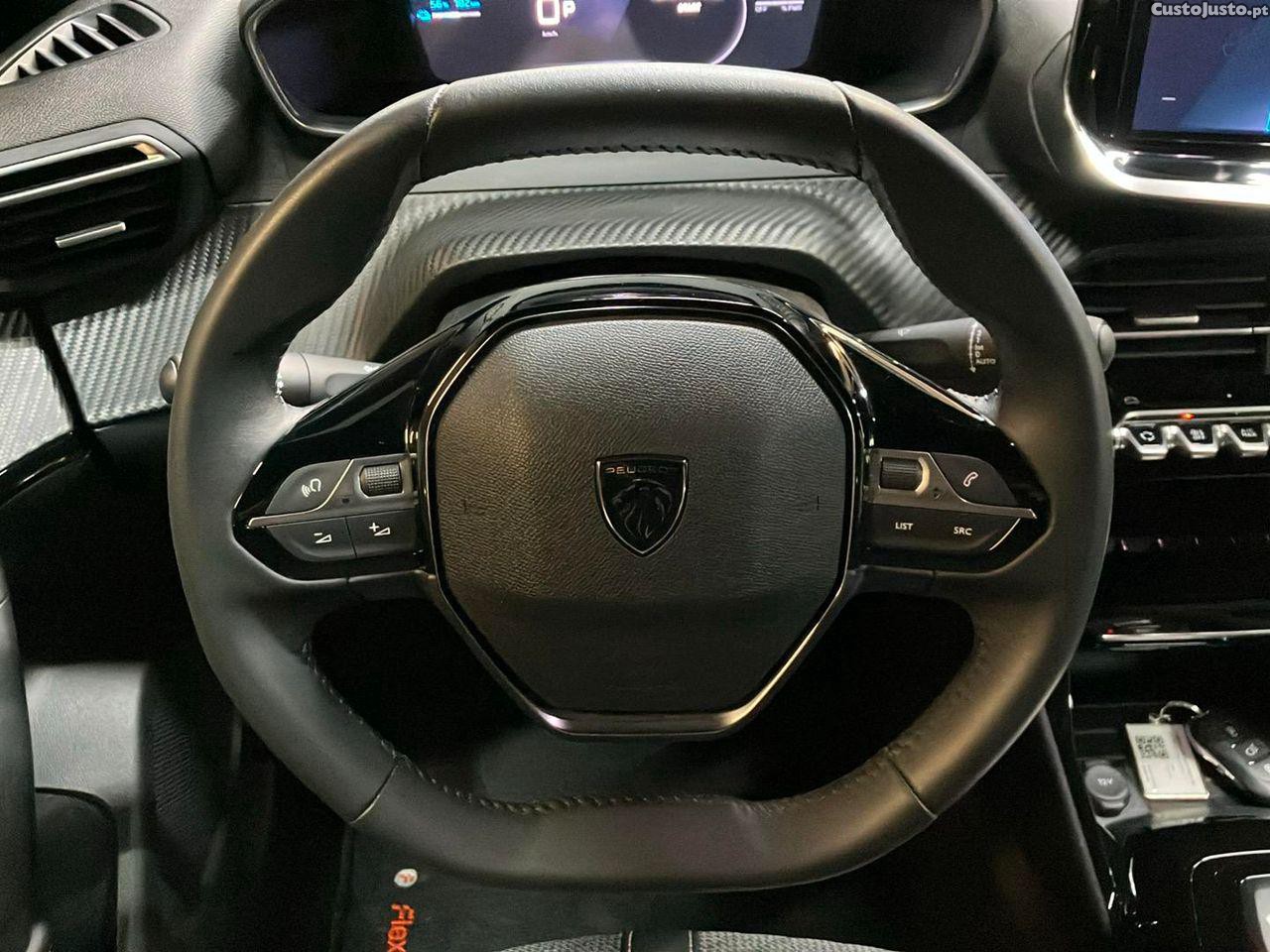 Peugeot 2008 54 kWh Allure — fotografia 14