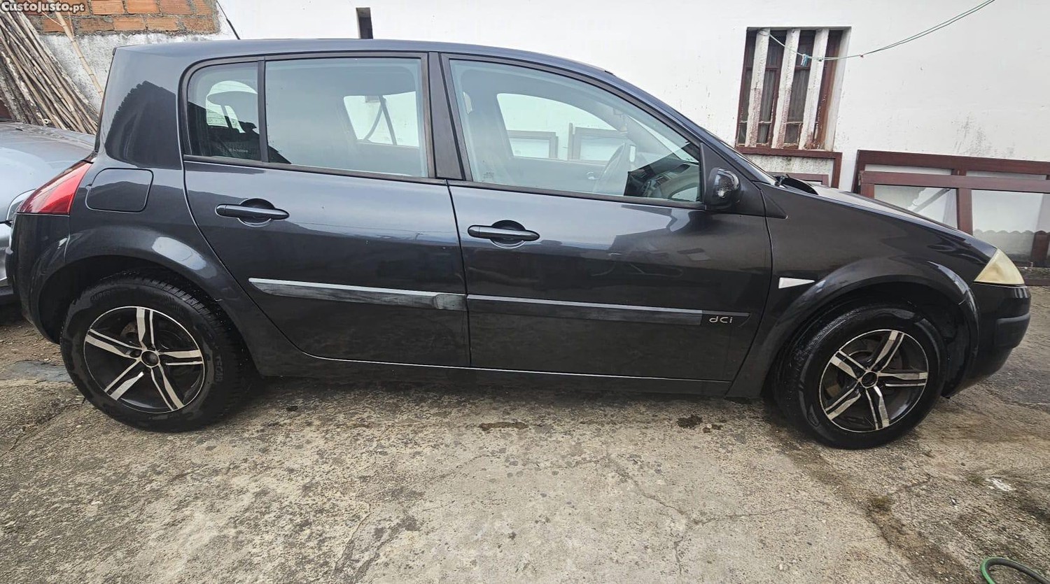 Renault Mégane MÉGANE 1.5 DCI CONFORT — fotografia 3