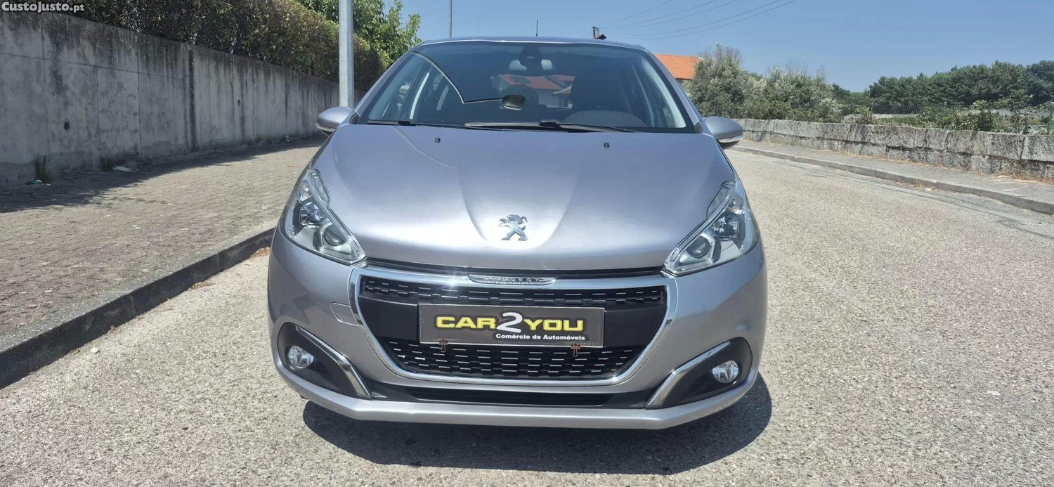 Peugeot 208 1.2 puretech signature - 19 foto 2