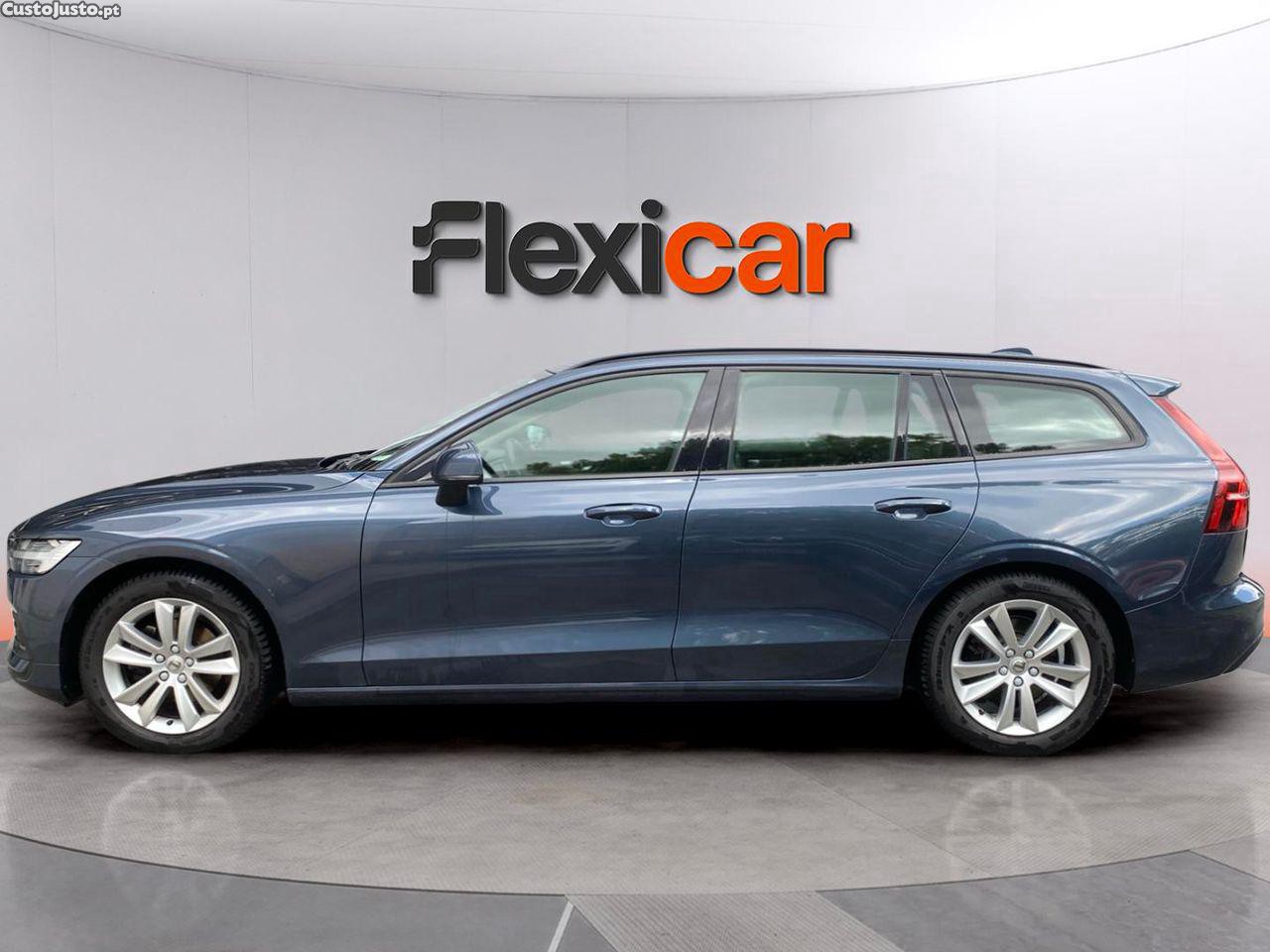 Volvo V60 D3 Momentum — fotografia 8