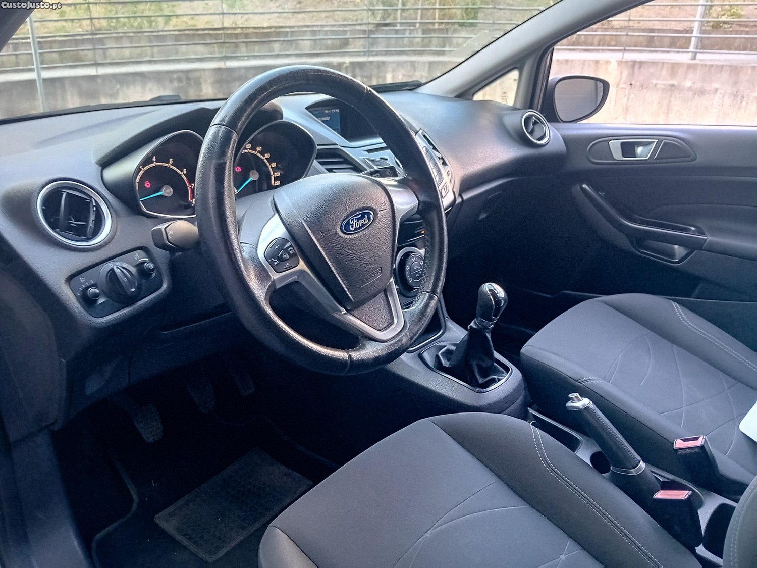 Ford Fiesta 1.25 Ambiente — fotografia 5