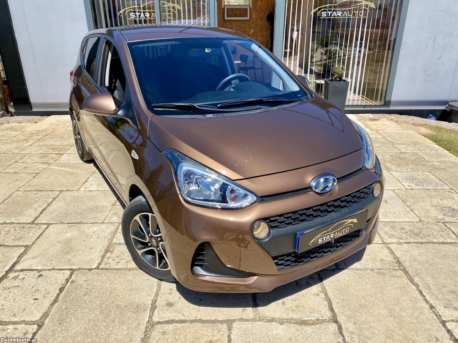 Hyundai i10 1.0 Gasolina — fotografia 11
