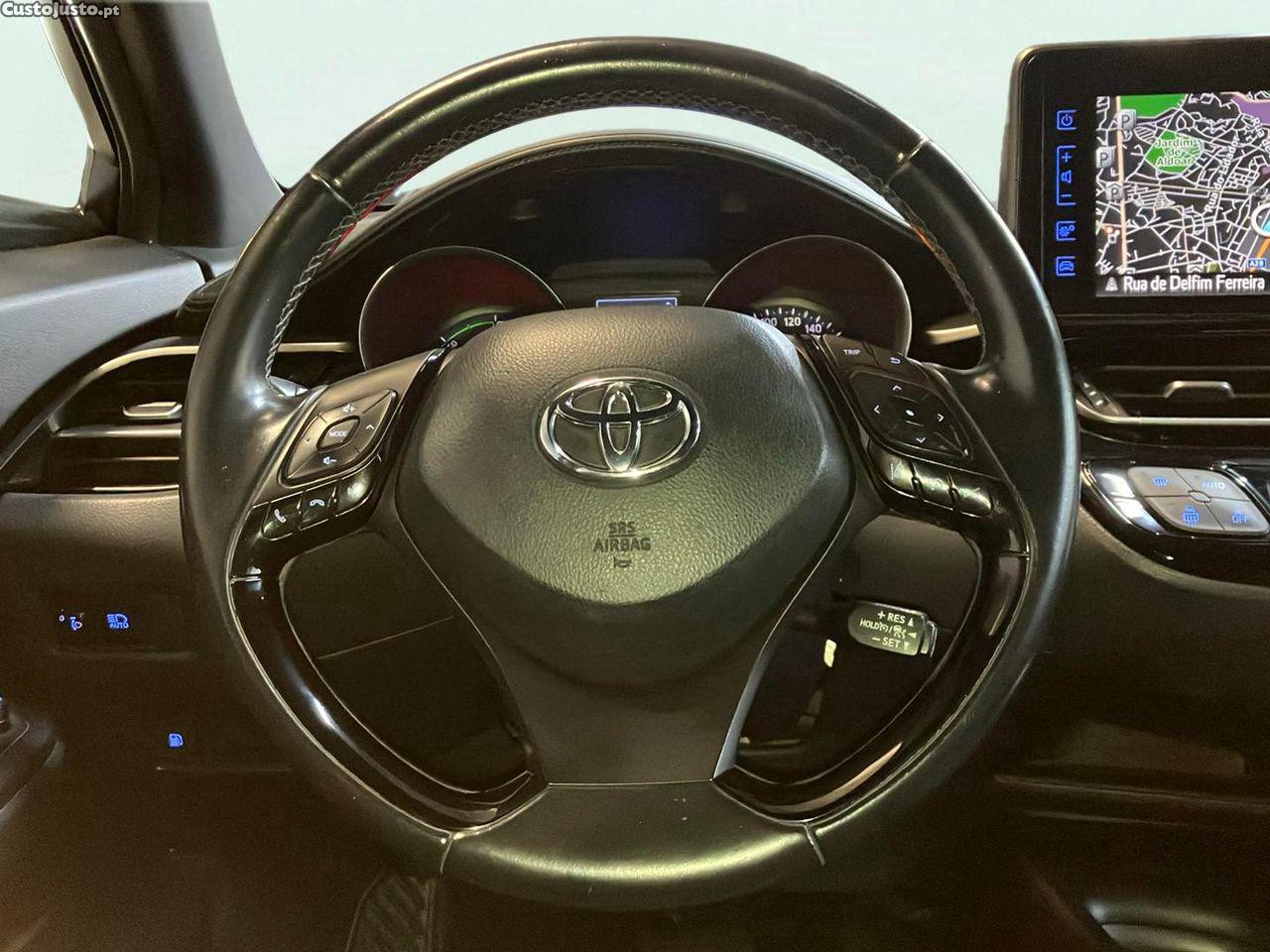 Toyota C-HR 1.8 HSD Comfort — fotografia 15