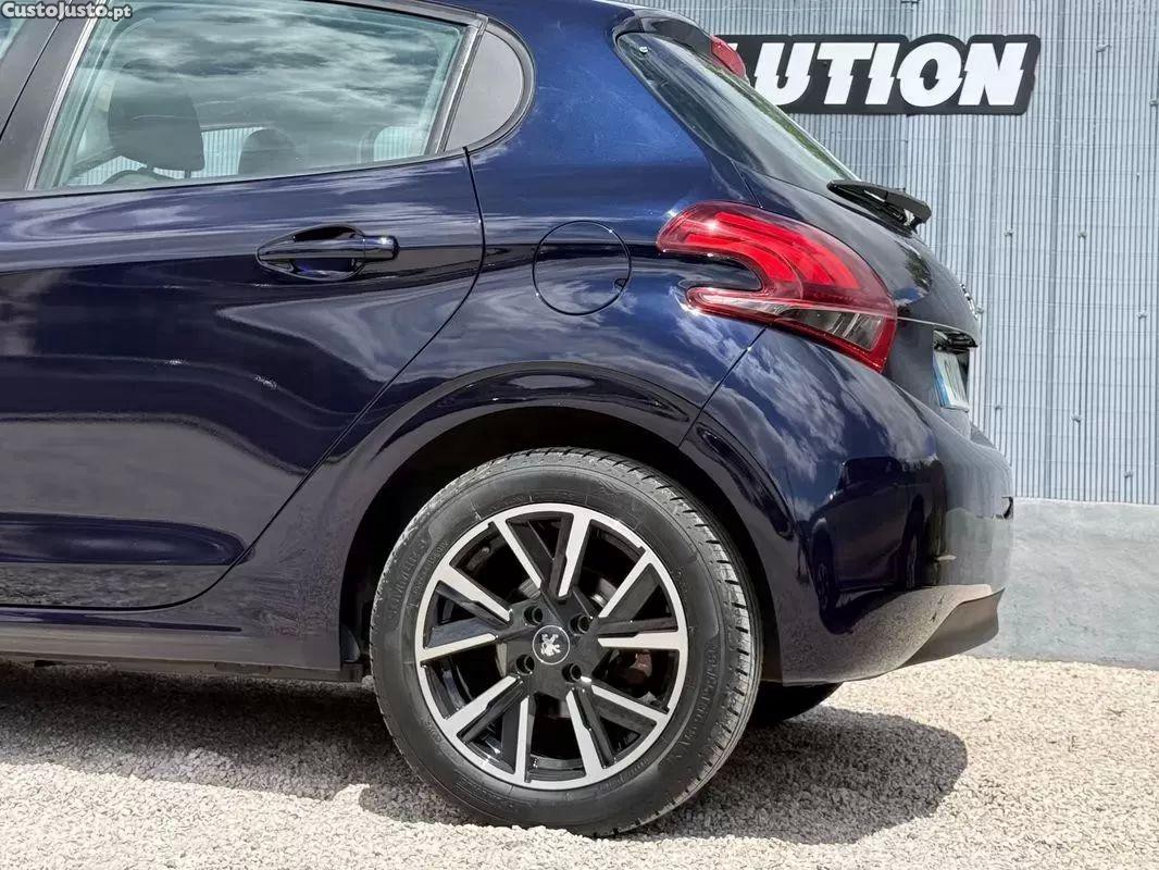 Peugeot 208 1.6 bluehdi style — fotografia 6