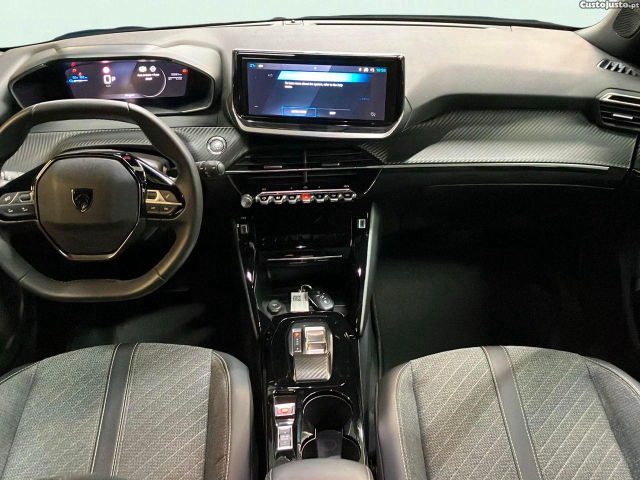 Peugeot 2008 54 kWh Allure — fotografia 13