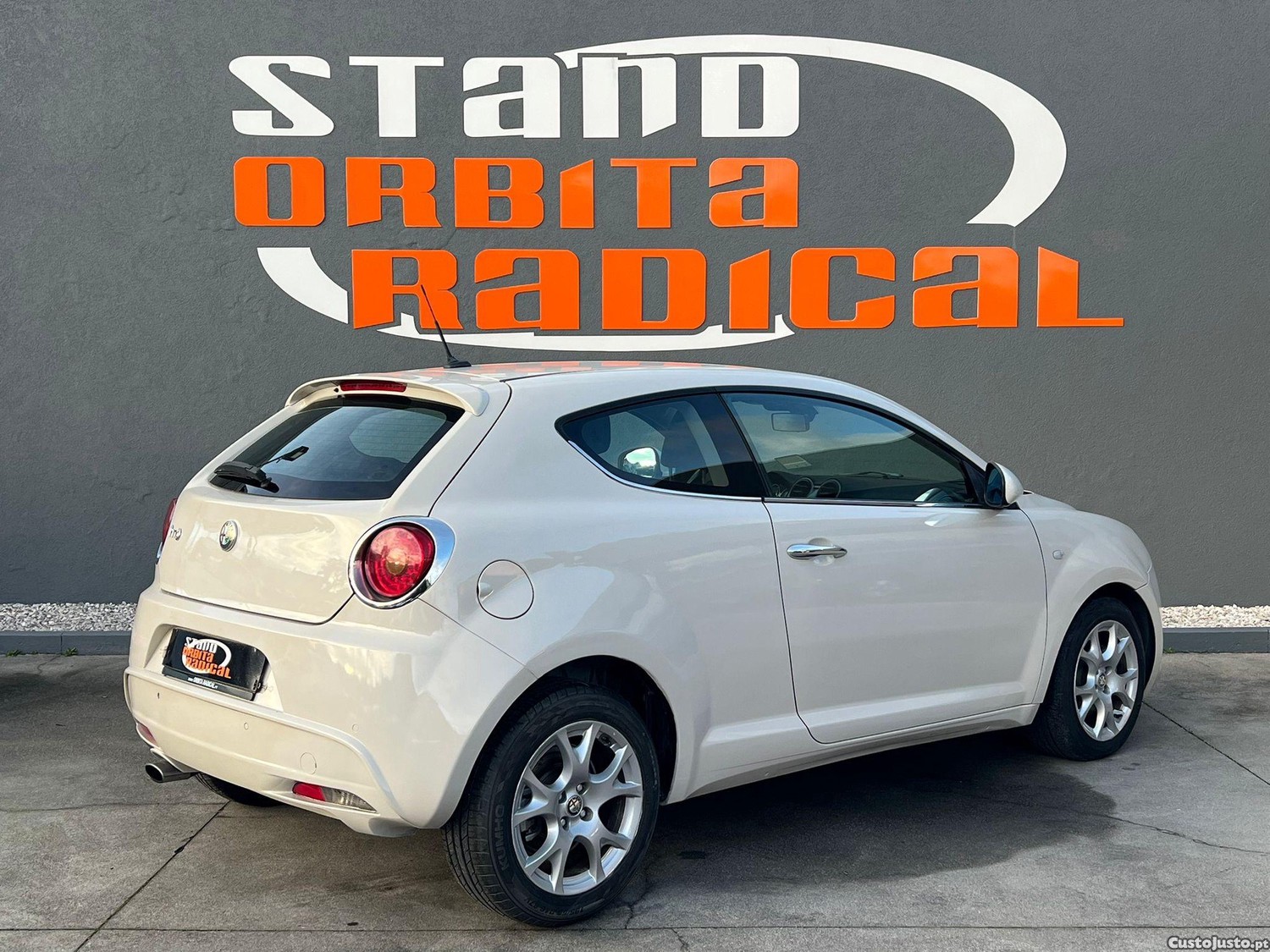 Alfa Romeo MiTo 1.3 JTD Distinctive S&S — fotografia 17