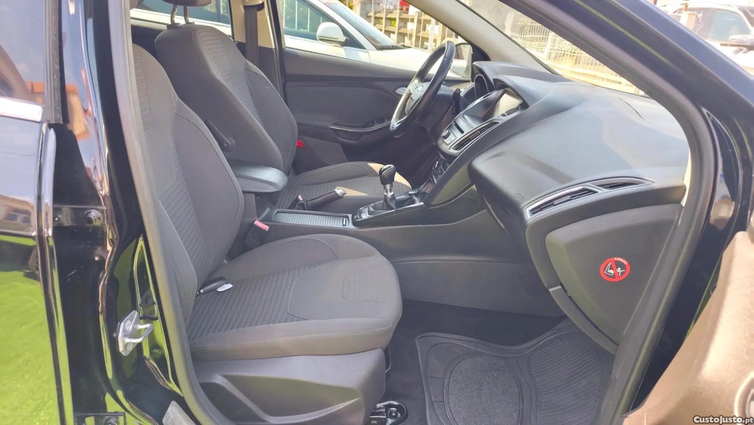 Ford Focus 1.5 TDCi Titanium ECOnetic — fotografia 13