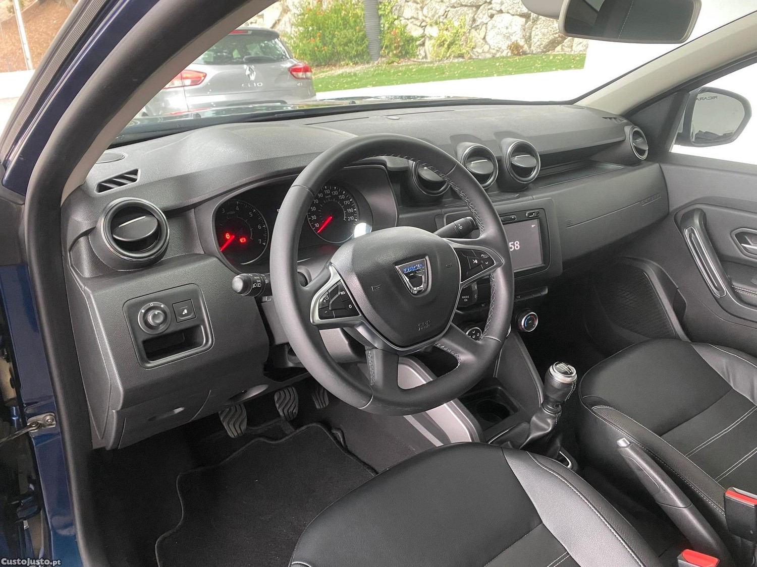 Dacia Duster 1.5 dCi Prestige — fotografia 8