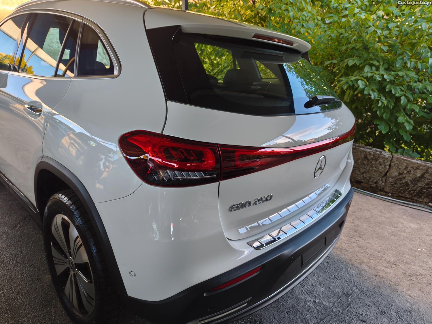 Mercedes-Benz EQA Progressive — fotografia 19