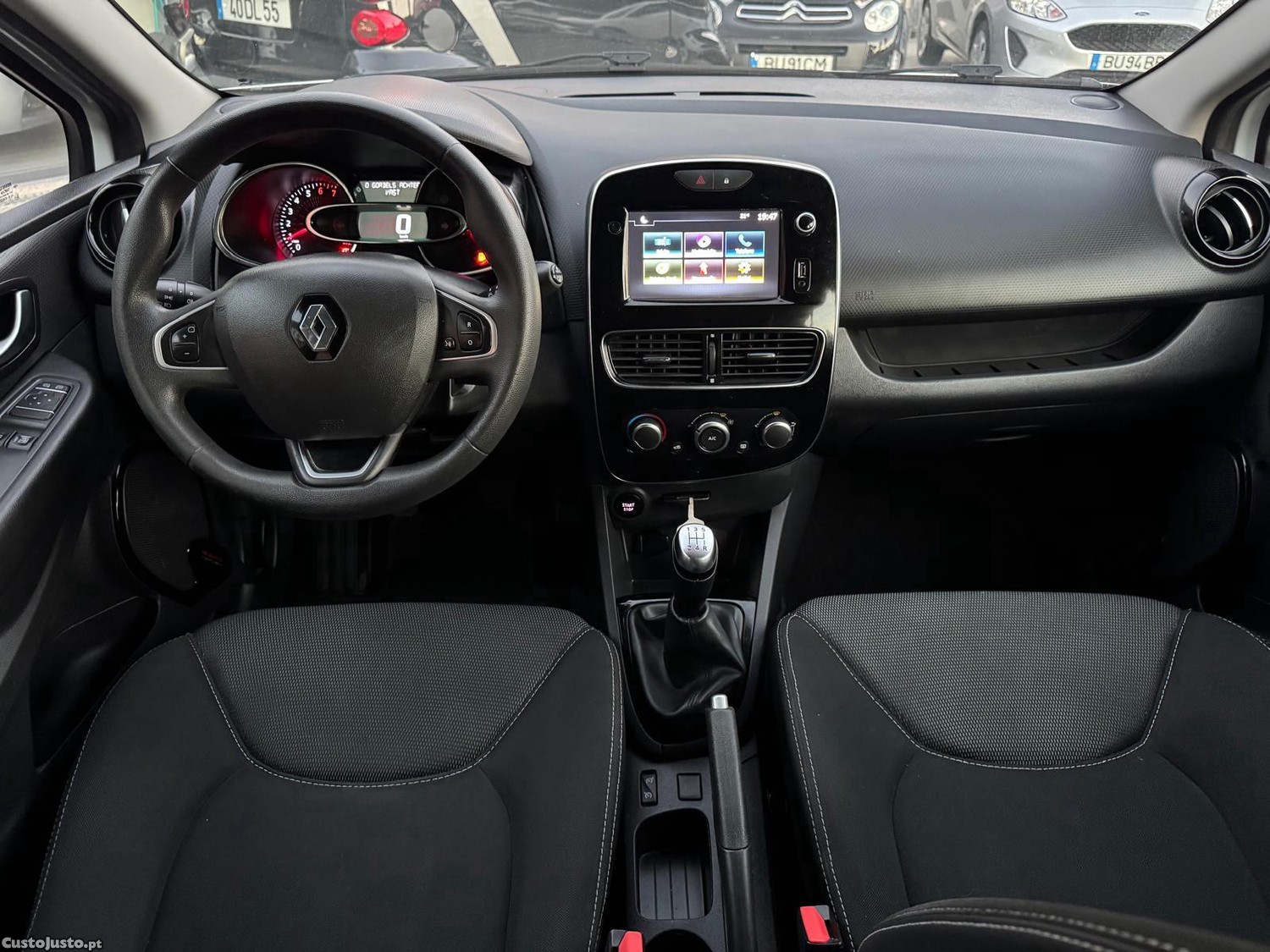 Renault Clio 0.9 TCe Limited — fotografia 11