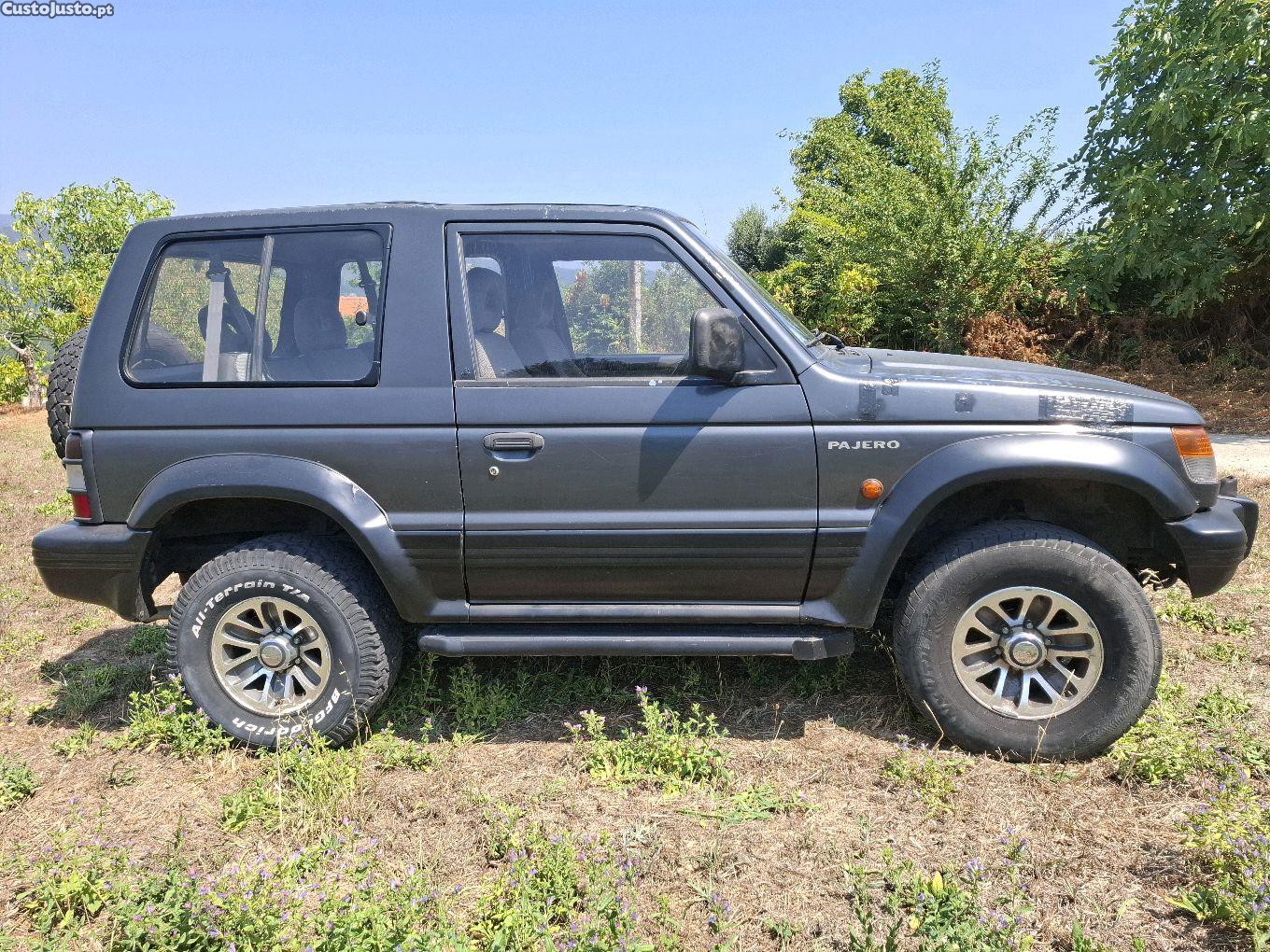 Mitsubishi Pajero GLS 2.5 — fotografia 10