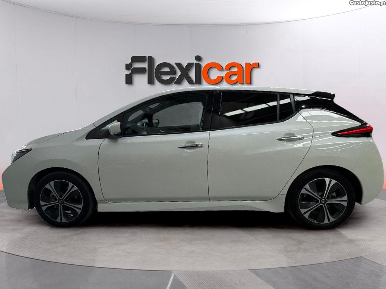 Nissan Leaf N-Connecta — fotografia 19