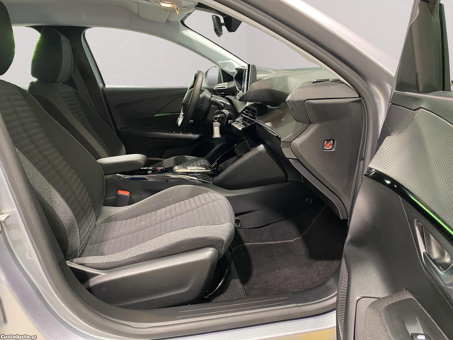 Peugeot 208 50 kWh Active — fotografia 8