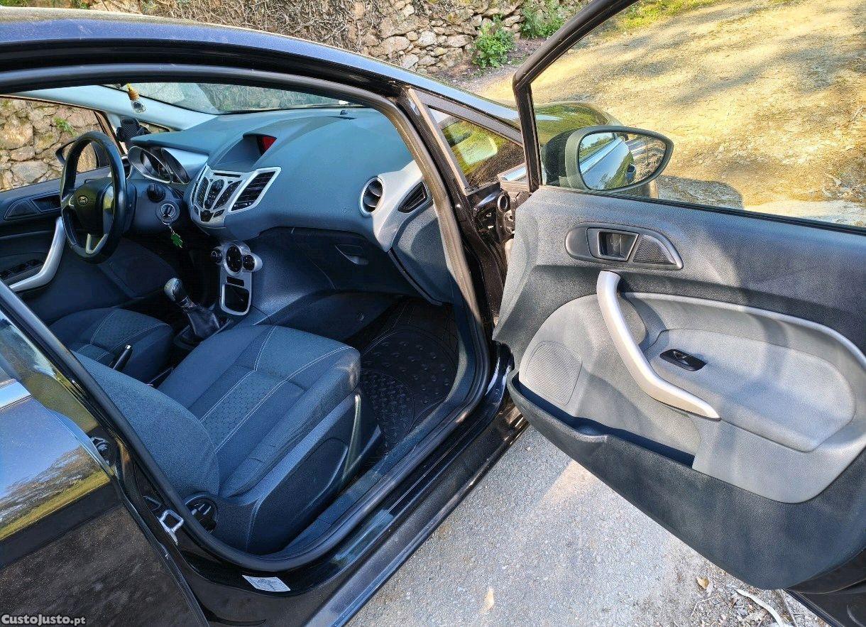 Ford Fiesta 1.4 tdci — fotografia 7