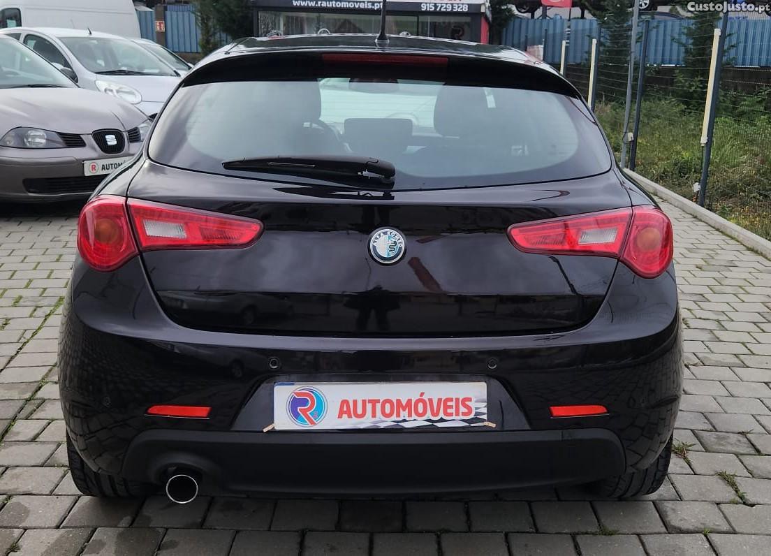 Alfa Romeo Alfa 6 Giulietta 1.6 JTDM Distintctive/Nacional/C/ Garantia — fotografia 7