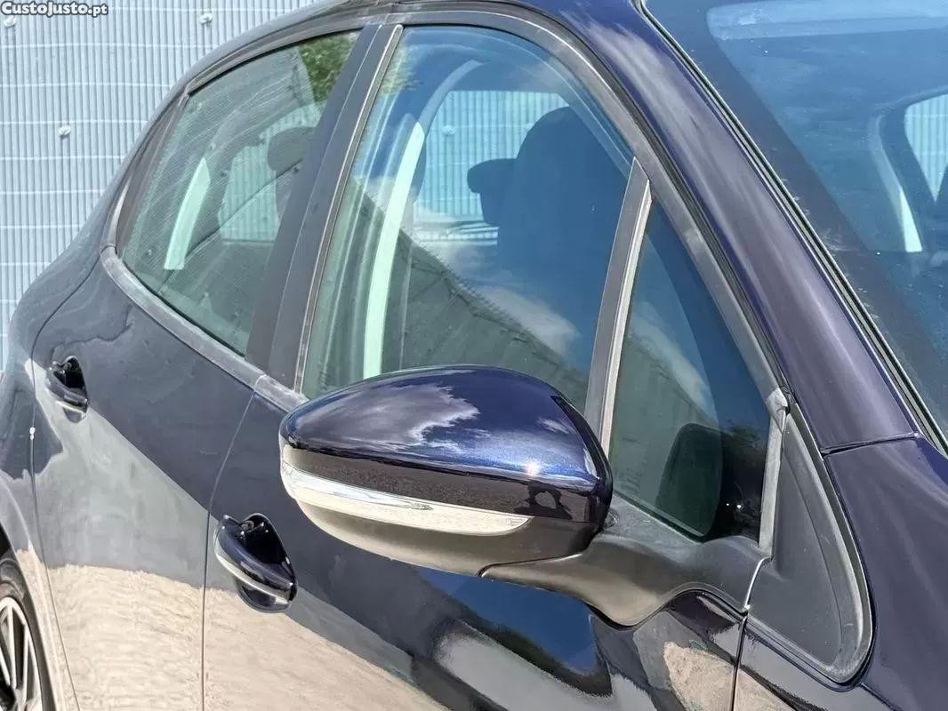 Peugeot 208 1.6 bluehdi style — fotografia 2
