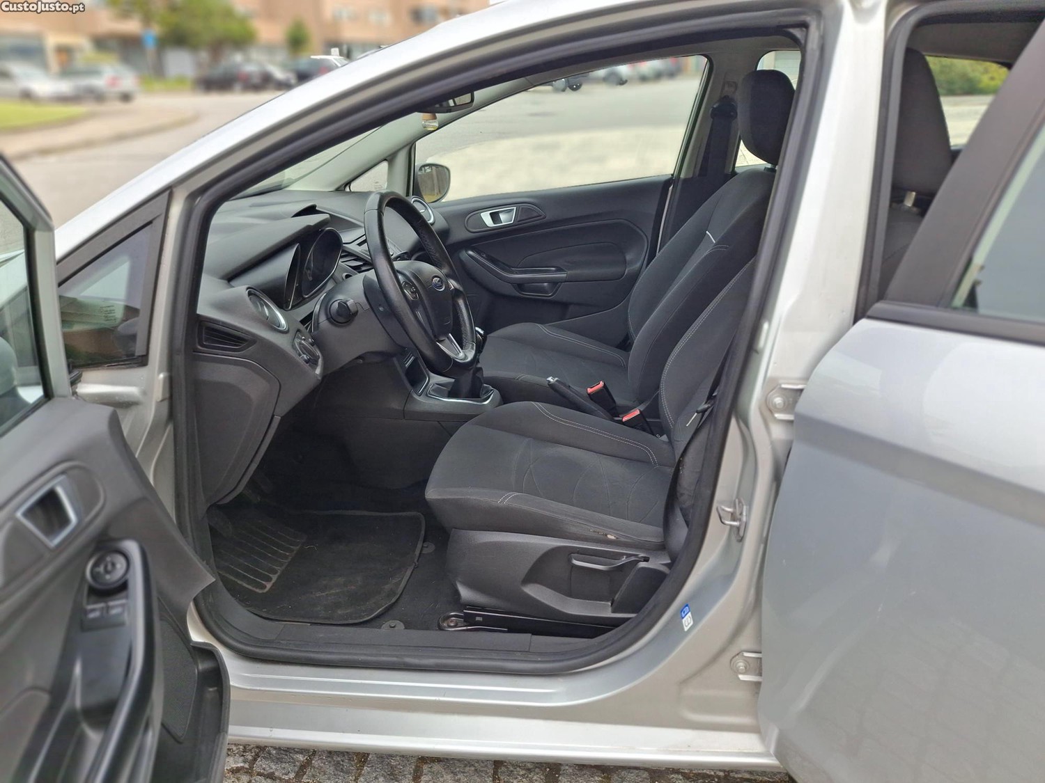 Ford Fiesta 1.5 tdci — fotografia 8