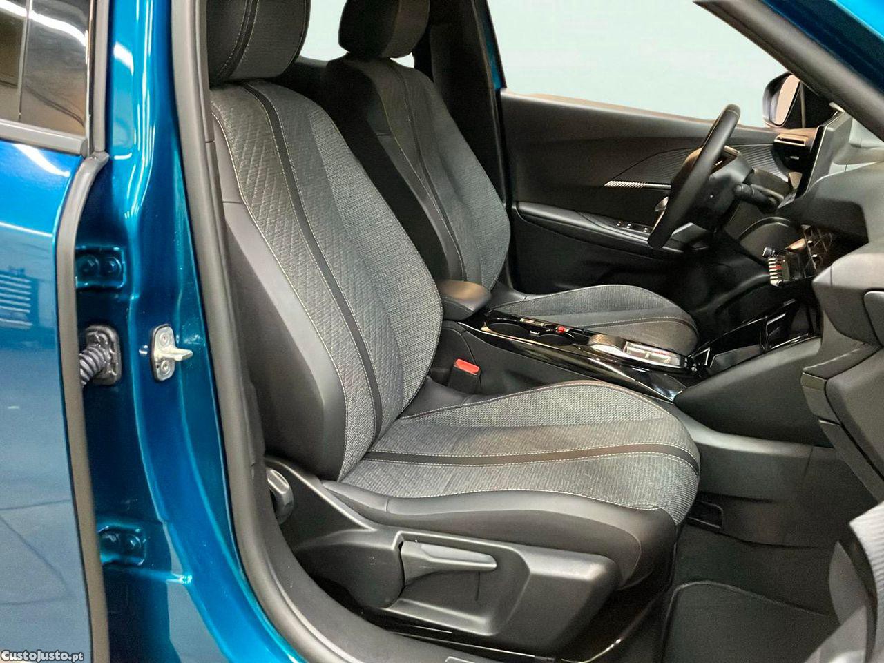 Peugeot 2008 54 kWh Allure — fotografia 9