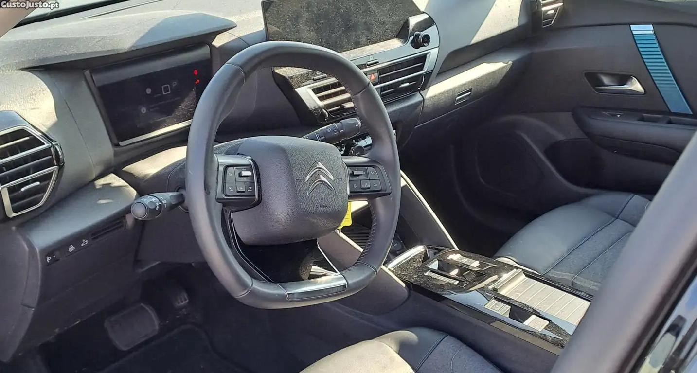 Citroën e-C4 SHINE — fotografia 3