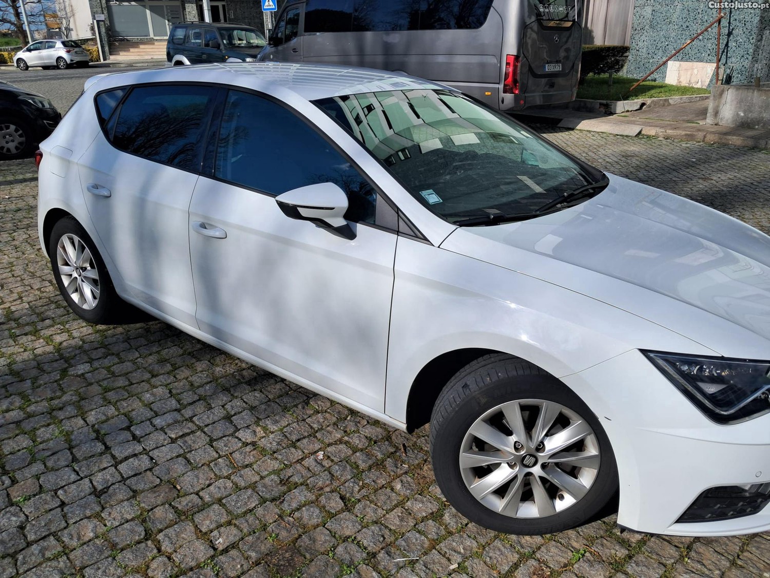 SEAT Leon 1.0 — fotografia 3